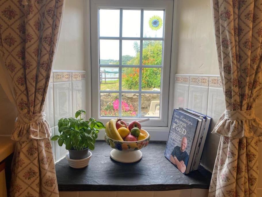 Banc Cottage Moylgrove Экстерьер фото