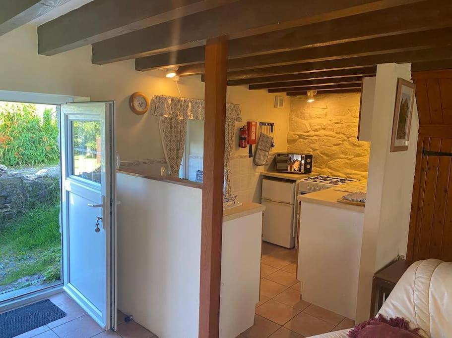 Banc Cottage Moylgrove Экстерьер фото
